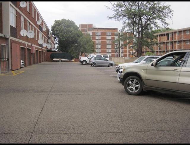 3 BEDROOM APARTMENT FOR SALE IN KWAGGASRAND